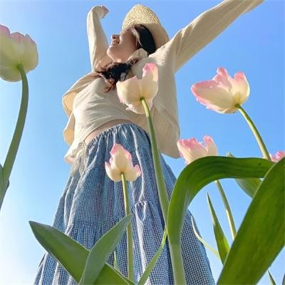 笼中女囚
